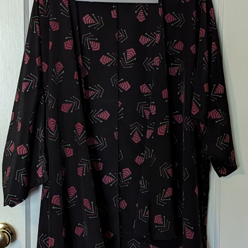 NWOT: LuLaRoe Lindsay L Black with Pink and Green pattern